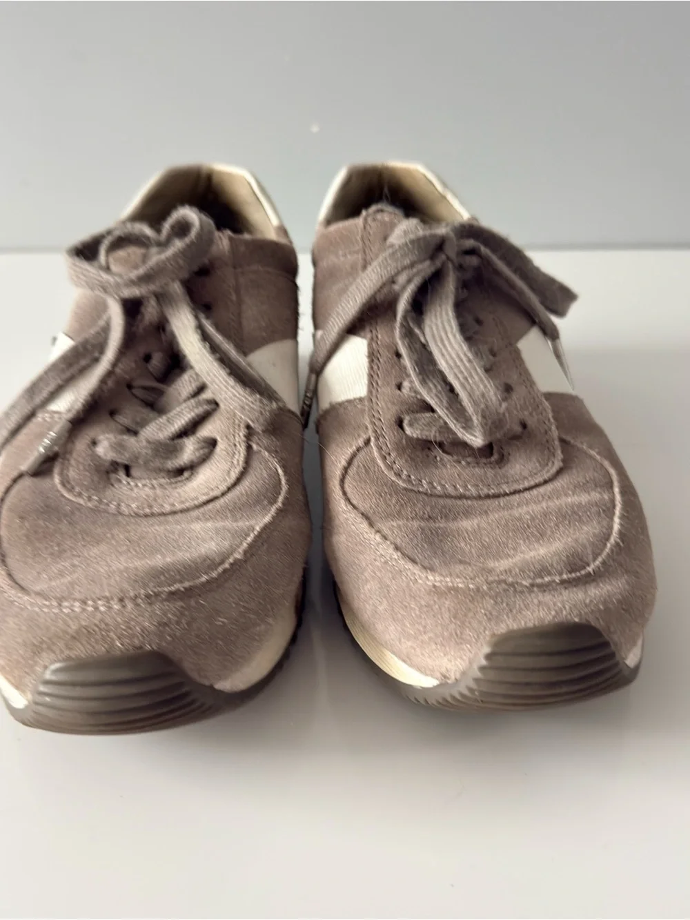 Michael Kors Allie Women's Sz8,5 Gray Suede Trainer Fashion Sneakers